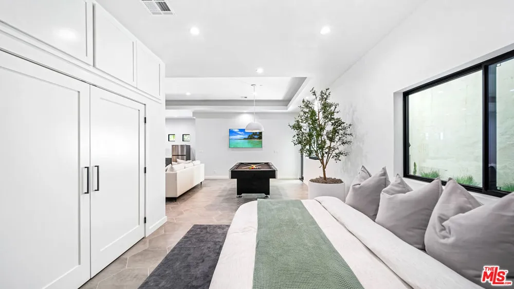 1846 Franklin Canyon Drive Beverly Hills, CA 90210