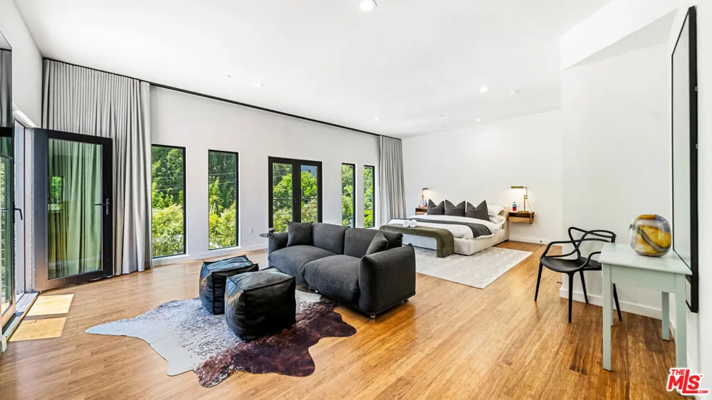 1846 Franklin Canyon Drive Beverly Hills, CA 90210