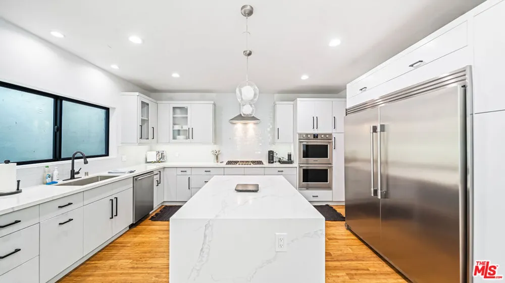 1846 Franklin Canyon Drive Beverly Hills, CA 90210