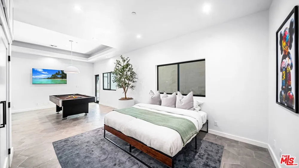 1846 Franklin Canyon Drive Beverly Hills, CA 90210