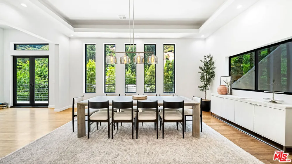 1846 Franklin Canyon Drive Beverly Hills, CA 90210