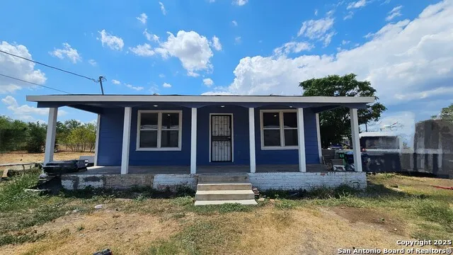 3513 Commercial Ave San Antonio, TX 78221