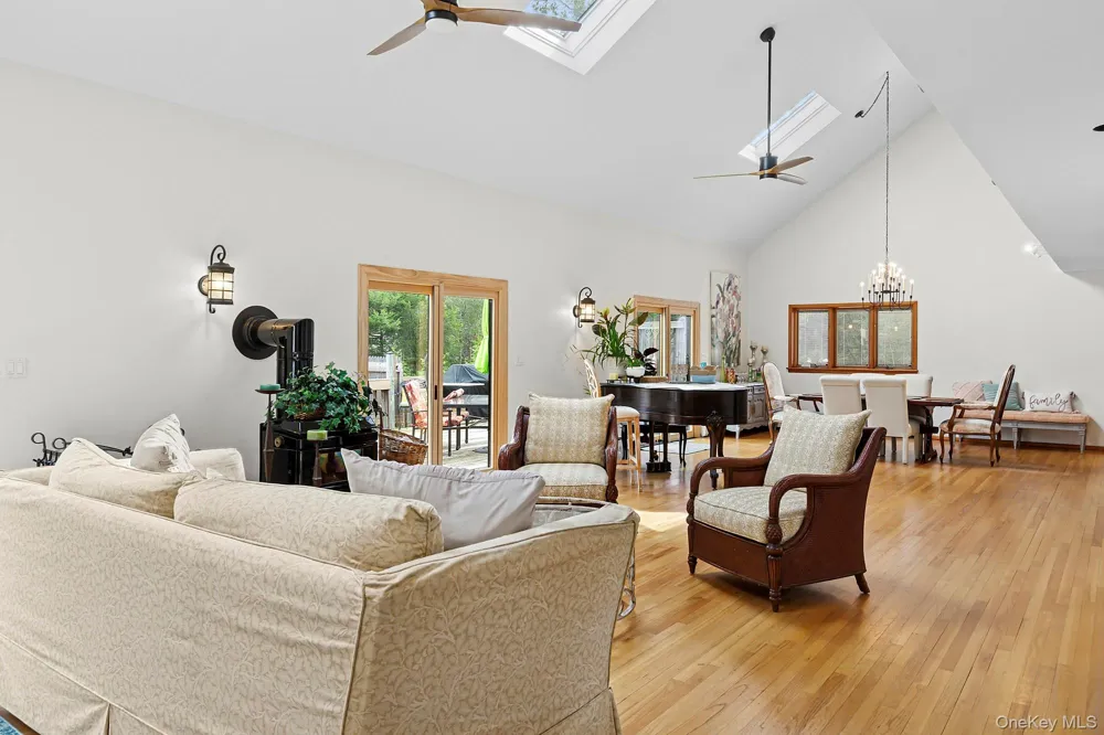 624 Noyack Road Southampton, NY 11968