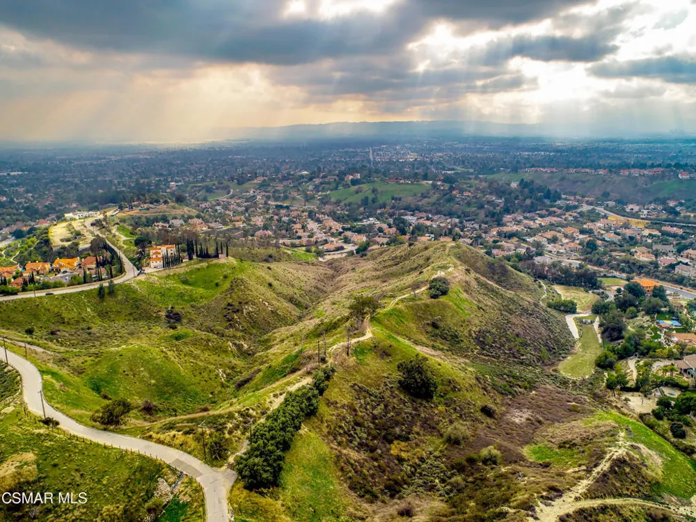 17900 Bull Canyon Road Granada Hills, CA 91344