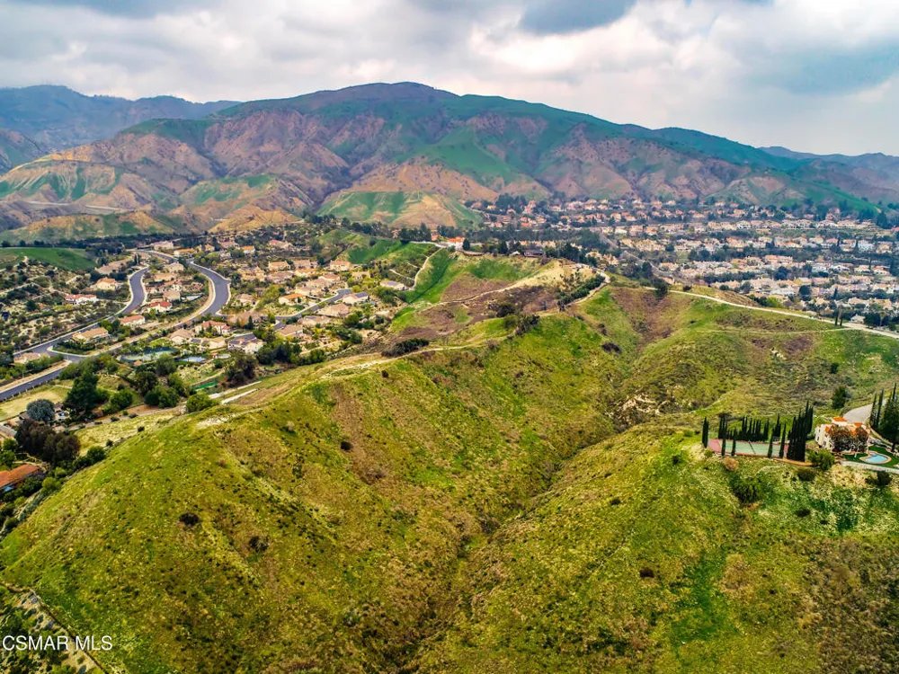 17900 Bull Canyon Road Granada Hills, CA 91344