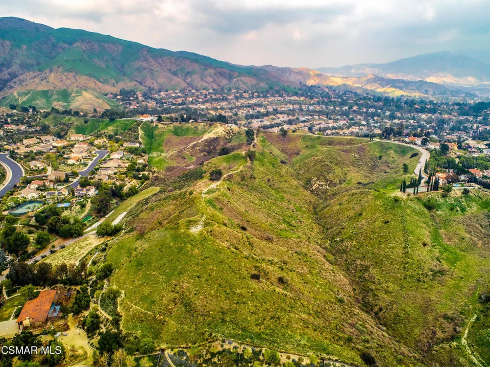 17900 Bull Canyon Road Granada Hills, CA 91344