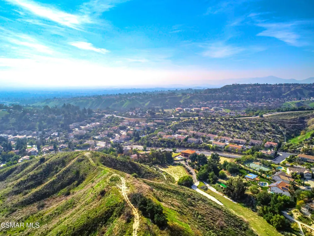 17900 Bull Canyon Road Granada Hills, CA 91344