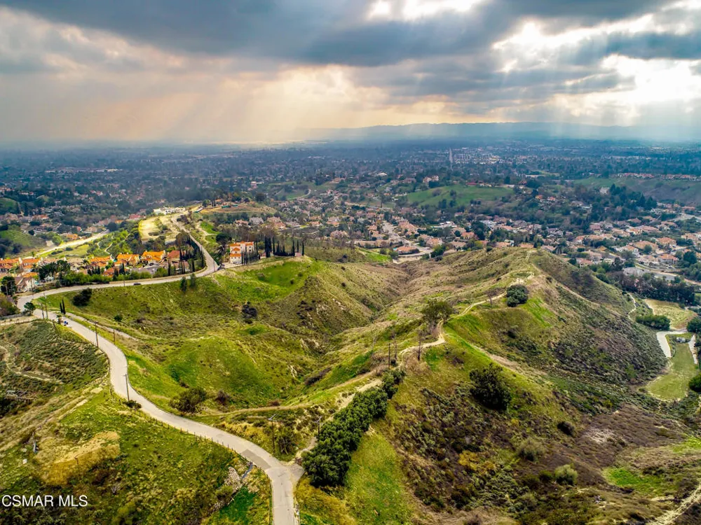 17900 Bull Canyon Road Granada Hills, CA 91344