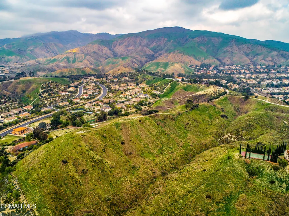17900 Bull Canyon Road Granada Hills, CA 91344
