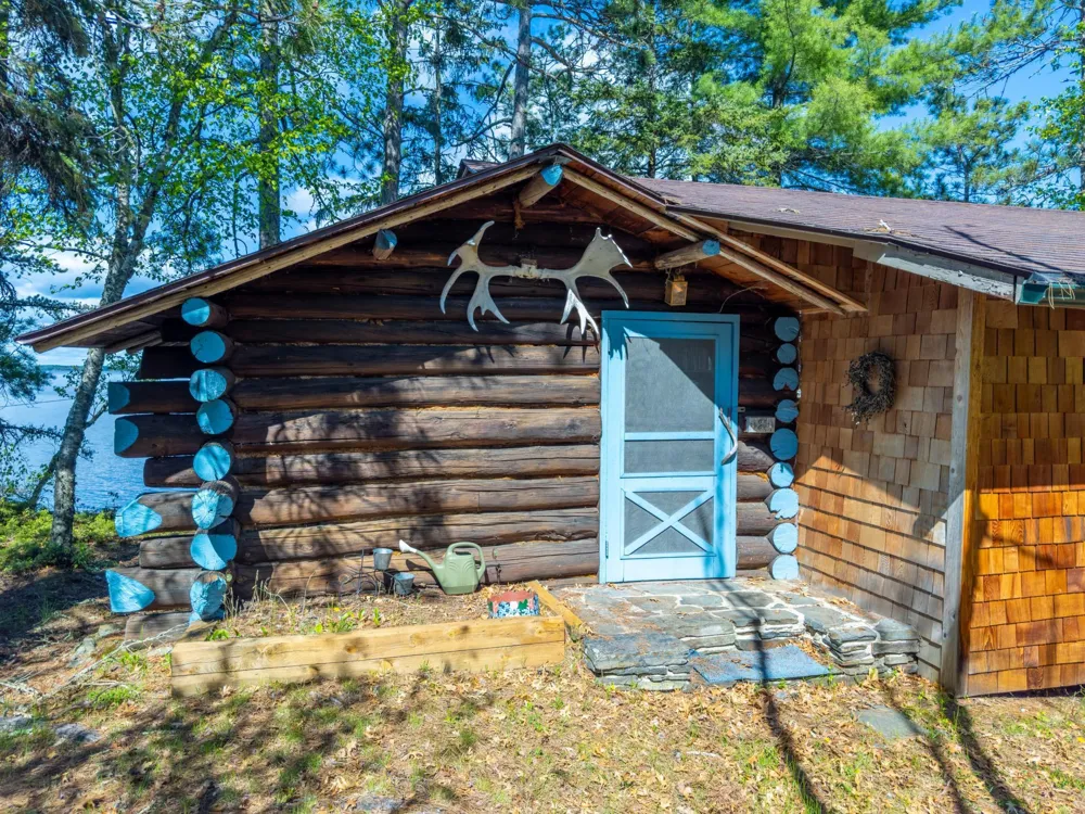 2715 Roberts Island International Falls, MN 56649