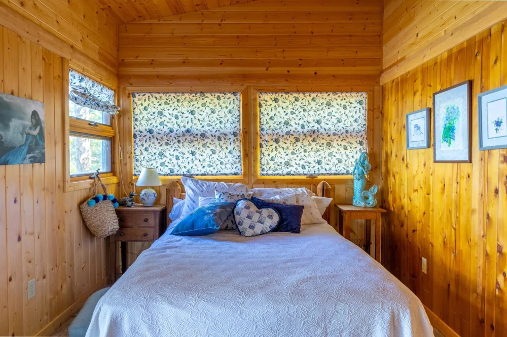 2715 Roberts Island International Falls, MN 56649