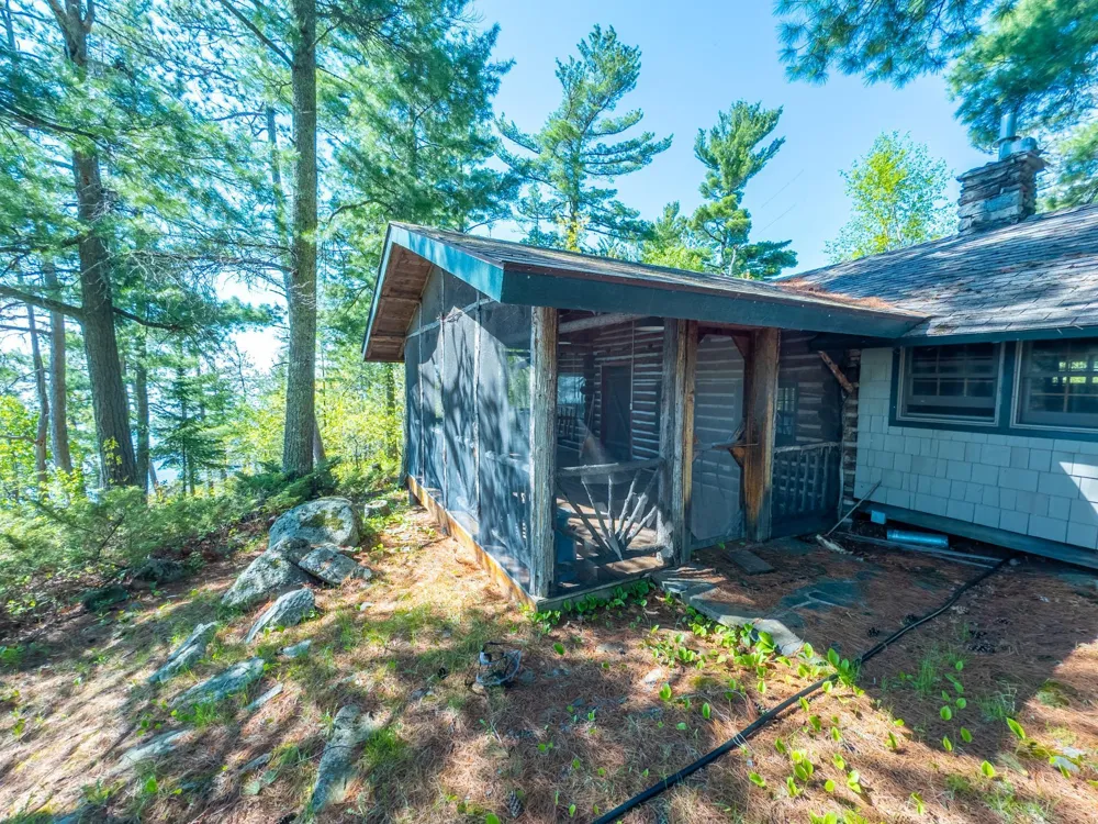 2715 Roberts Island International Falls, MN 56649