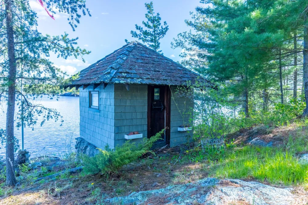 2715 Roberts Island International Falls, MN 56649