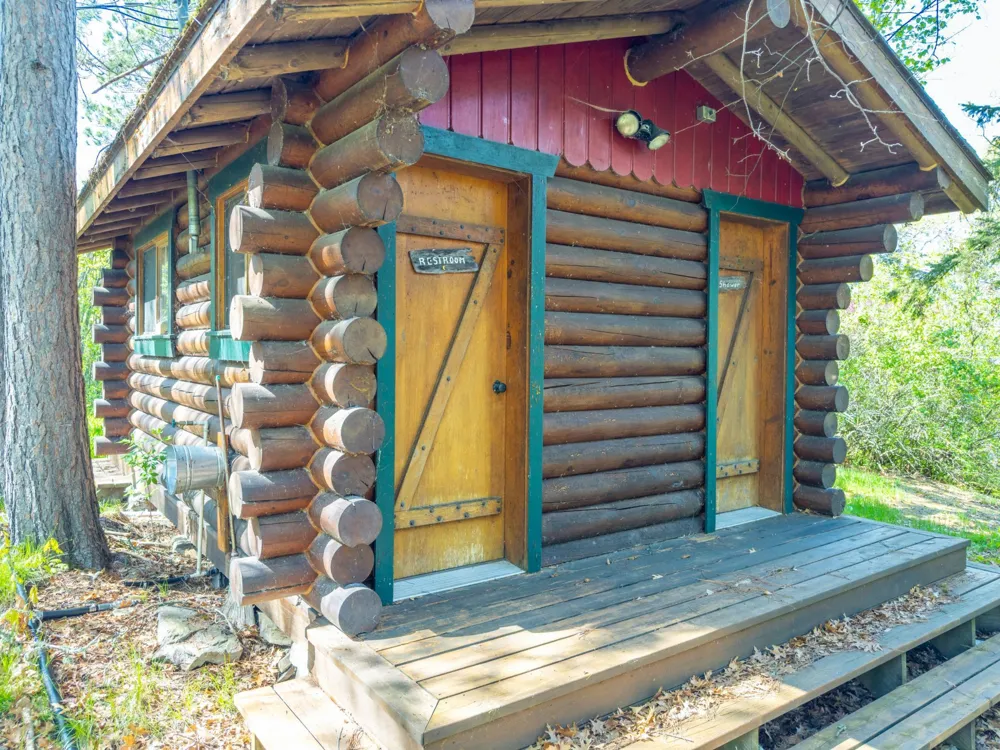 2715 Roberts Island International Falls, MN 56649