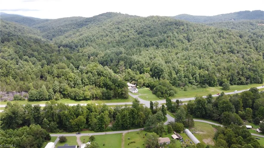 TBD Eagle Hills Road #Eagle Hills Purlear, NC 28665