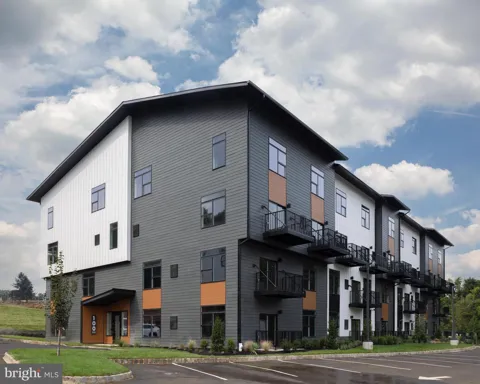 300 FURNACE STREET #423