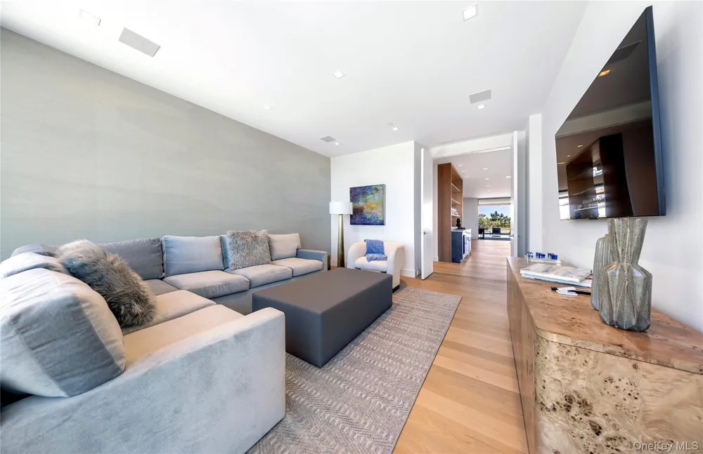 345 Dune Road Westhampton Beach, NY 11978