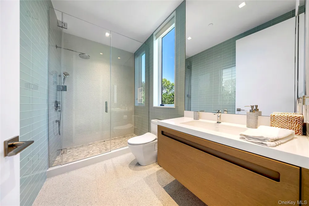 345 Dune Road Westhampton Beach, NY 11978