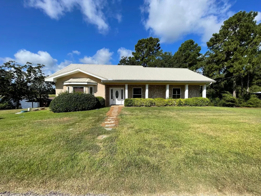 160 Lookout Point Drive Grapeland, TX 75844