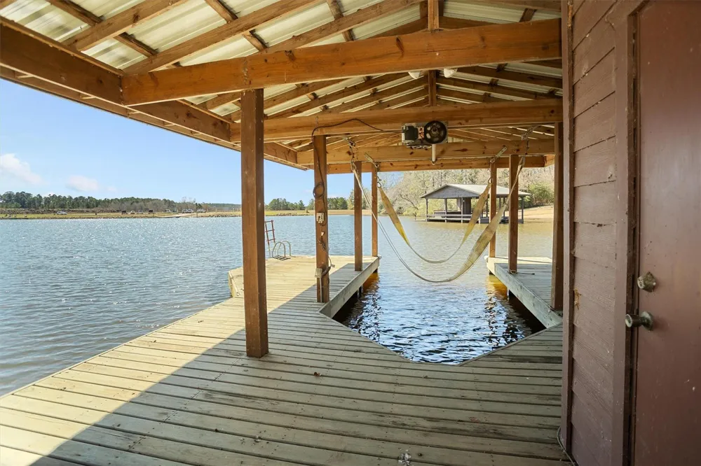 160 Lookout Point Drive Grapeland, TX 75844