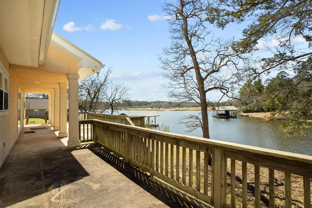 160 Lookout Point Drive Grapeland, TX 75844