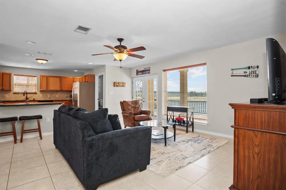 160 Lookout Point Drive Grapeland, TX 75844