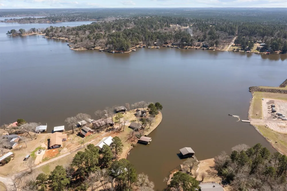 160 Lookout Point Drive Grapeland, TX 75844