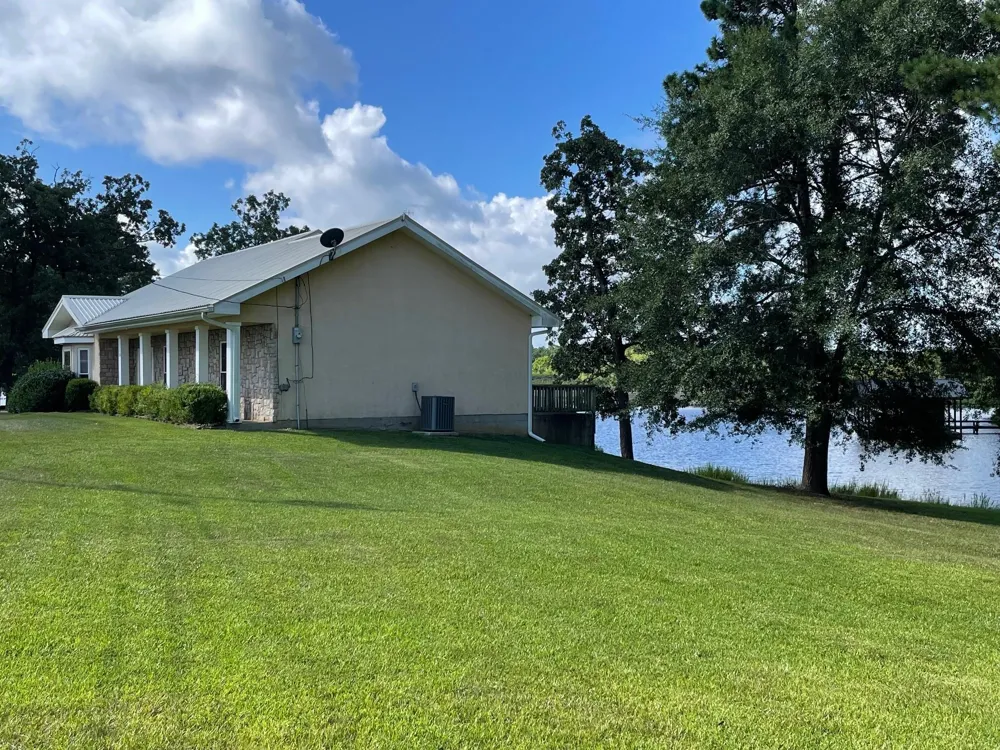 160 Lookout Point Drive Grapeland, TX 75844
