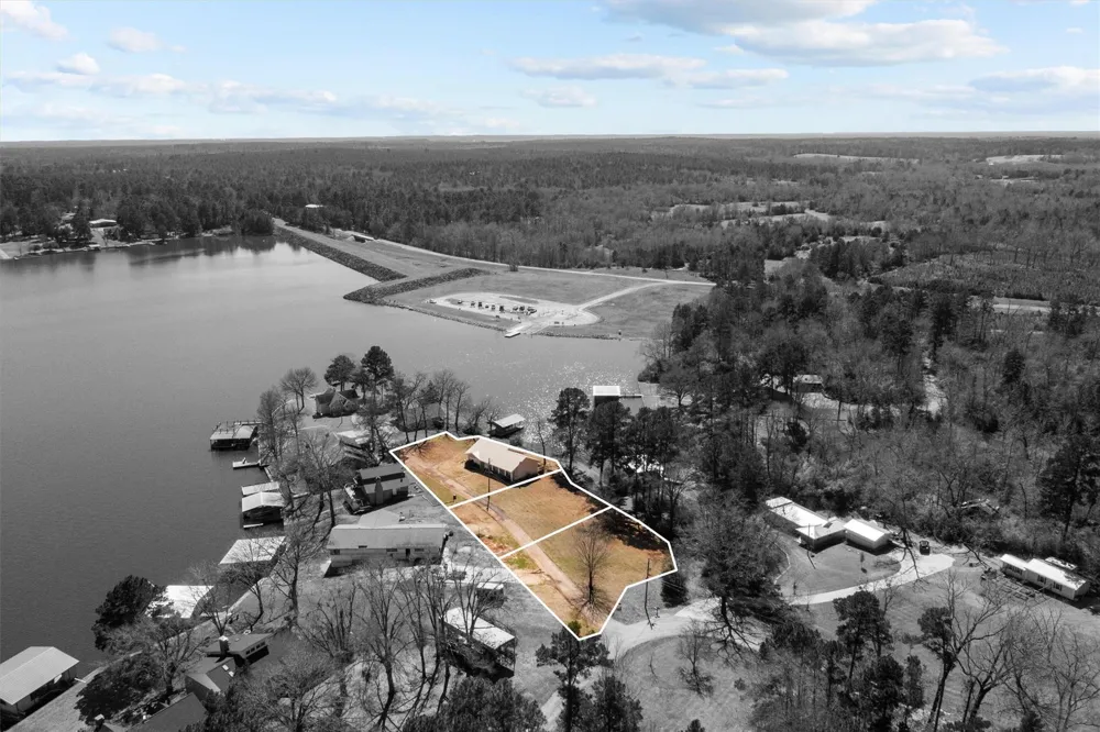160 Lookout Point Drive Grapeland, TX 75844