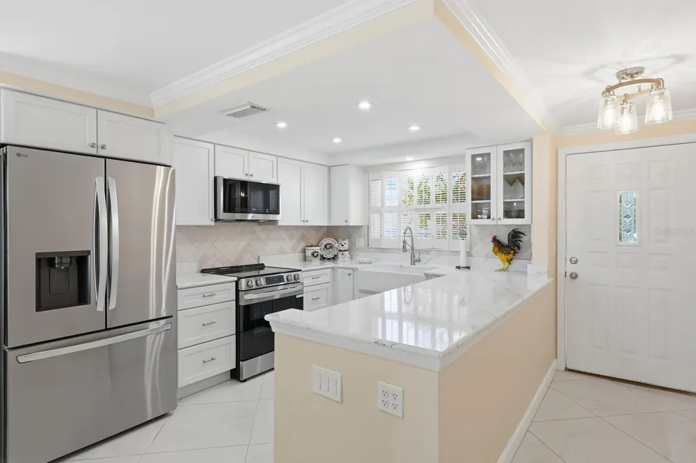 957 SPANISH DRIVE Longboat Key, FL 34228