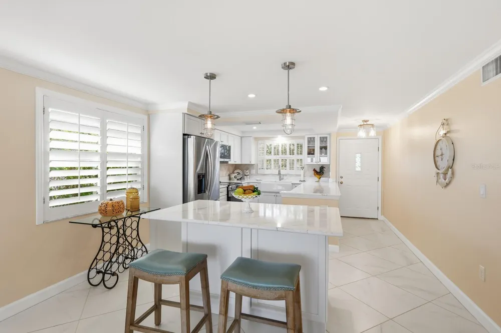 957 SPANISH DRIVE Longboat Key, FL 34228