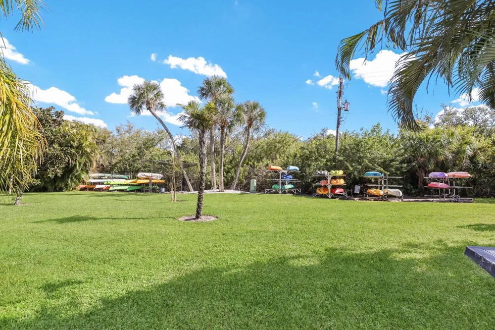 957 SPANISH DRIVE Longboat Key, FL 34228