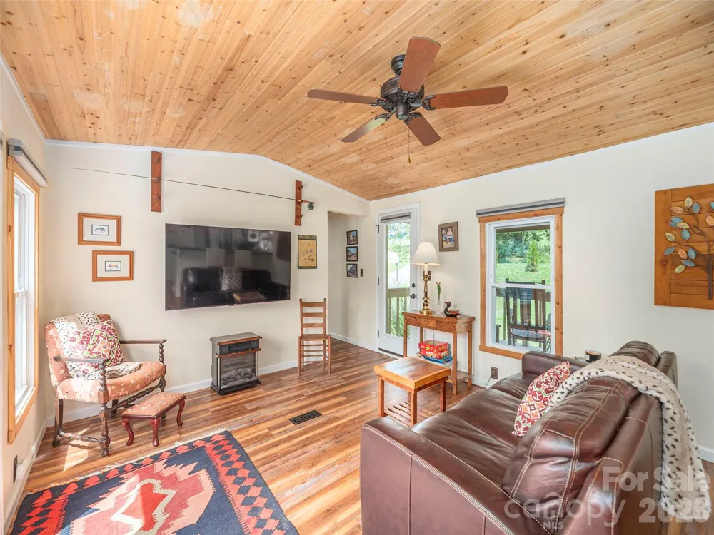 248 Max Thompson Road Canton, NC 28716