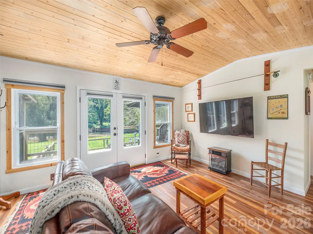 248 Max Thompson Road Canton, NC 28716