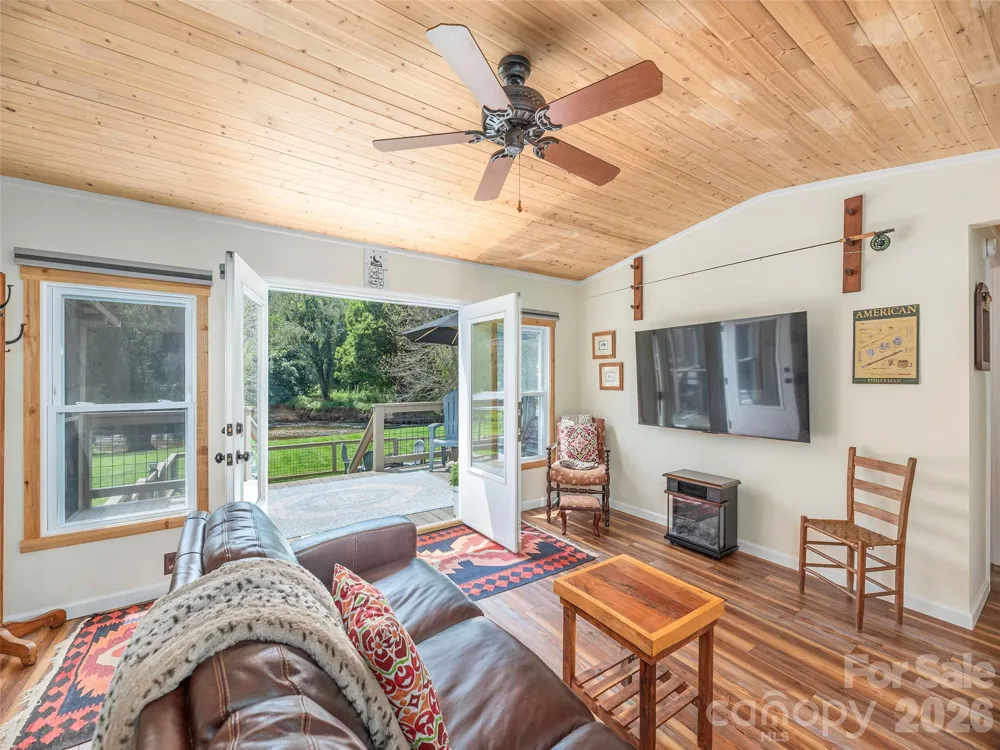 248 Max Thompson Road Canton, NC 28716