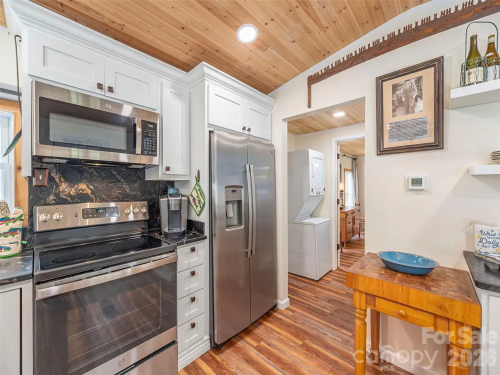 248 Max Thompson Road Canton, NC 28716