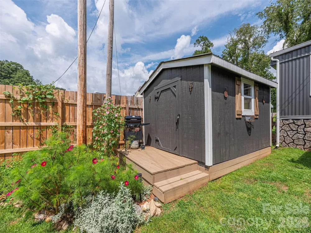 248 Max Thompson Road Canton, NC 28716