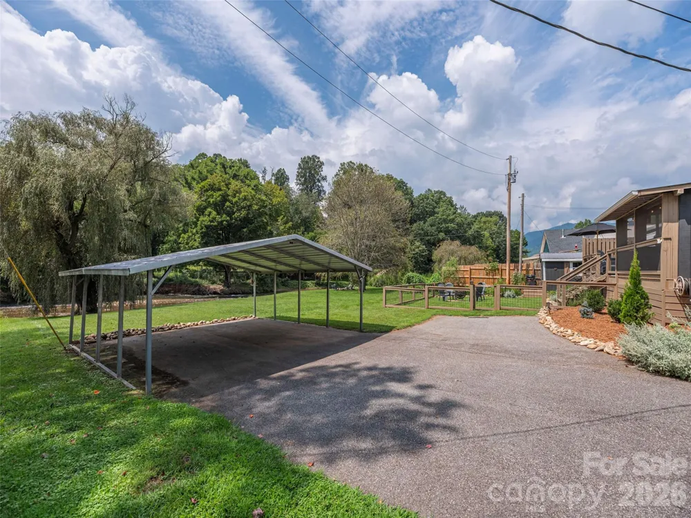 248 Max Thompson Road Canton, NC 28716