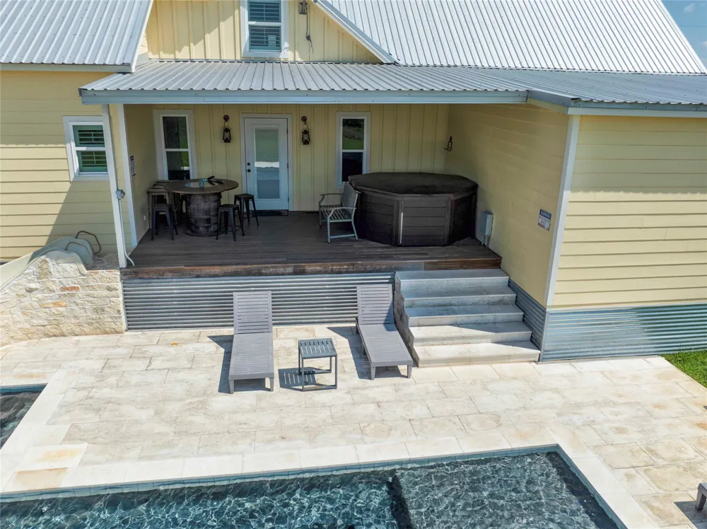 2210 FM 615 Schulenburg, TX 78956