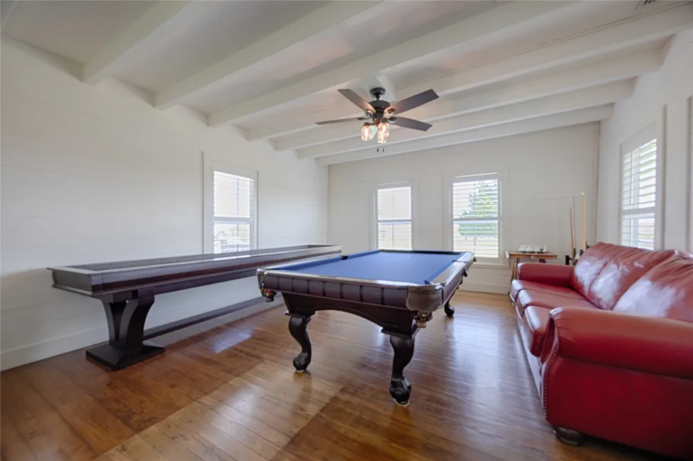 2210 FM 615 Schulenburg, TX 78956