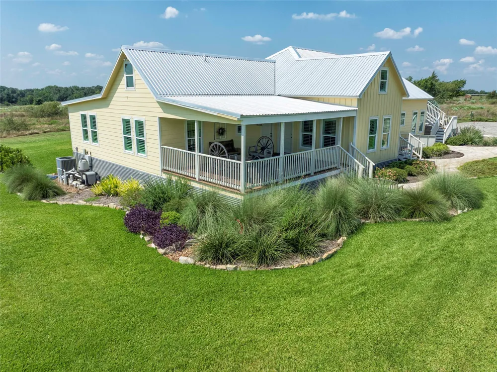2210 FM 615 Schulenburg, TX 78956