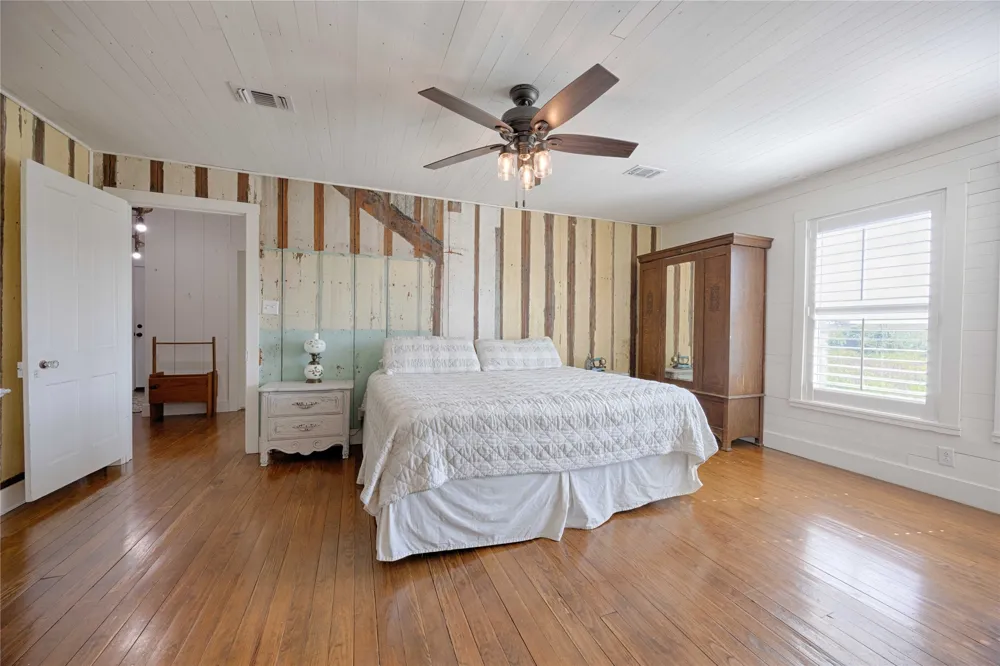 2210 FM 615 Schulenburg, TX 78956