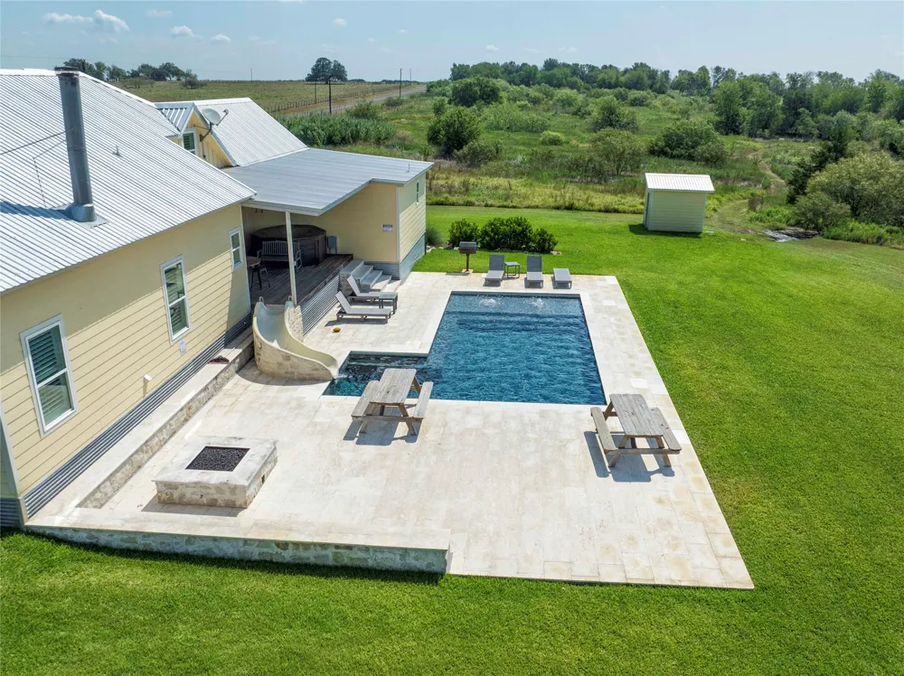 2210 FM 615 Schulenburg, TX 78956