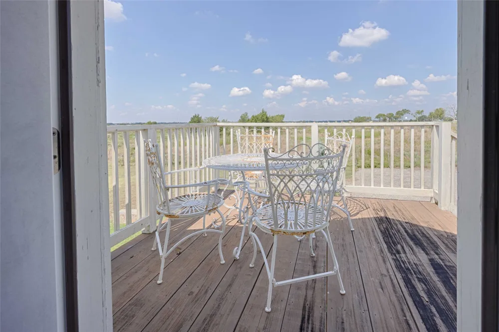 2210 FM 615 Schulenburg, TX 78956