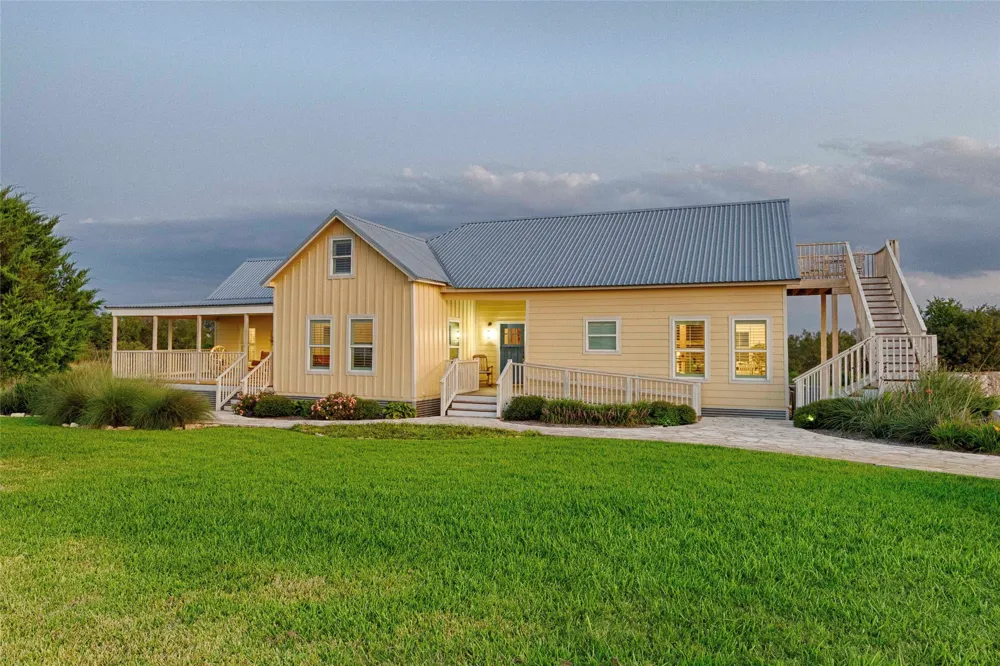 2210 FM 615 Schulenburg, TX 78956