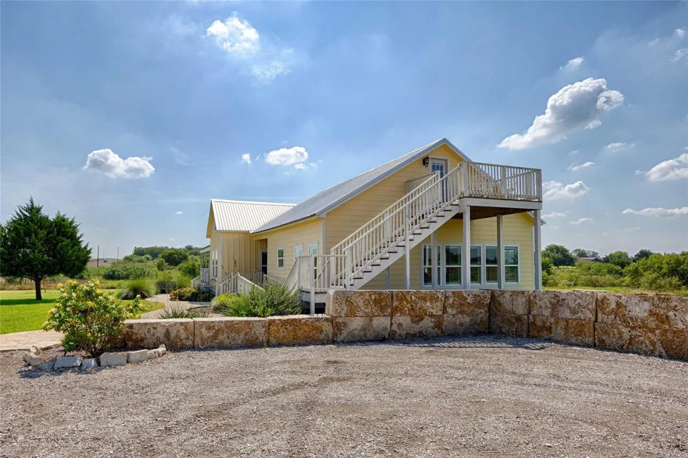 2210 Fm 615 Schulenburg, TX 78956