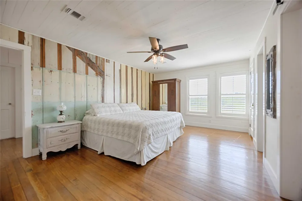 2210 Fm 615 Schulenburg, TX 78956