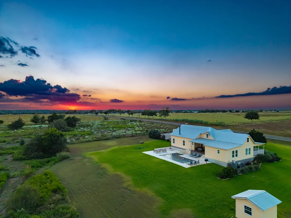 2210 Fm 615 Schulenburg, TX 78956