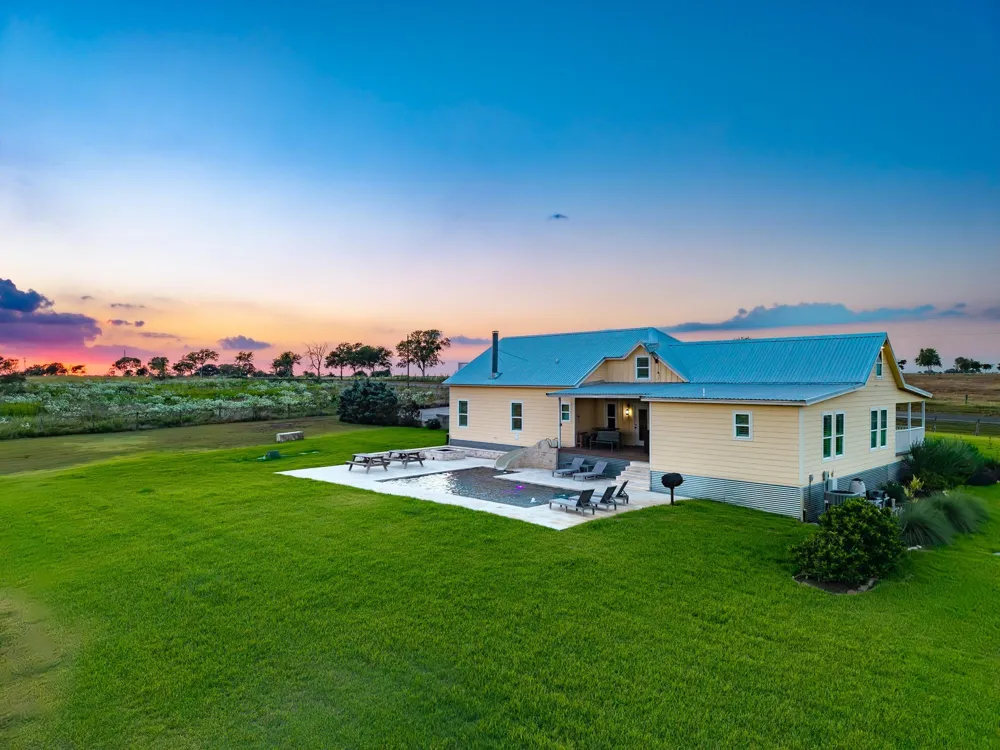 2210 Fm 615 Schulenburg, TX 78956