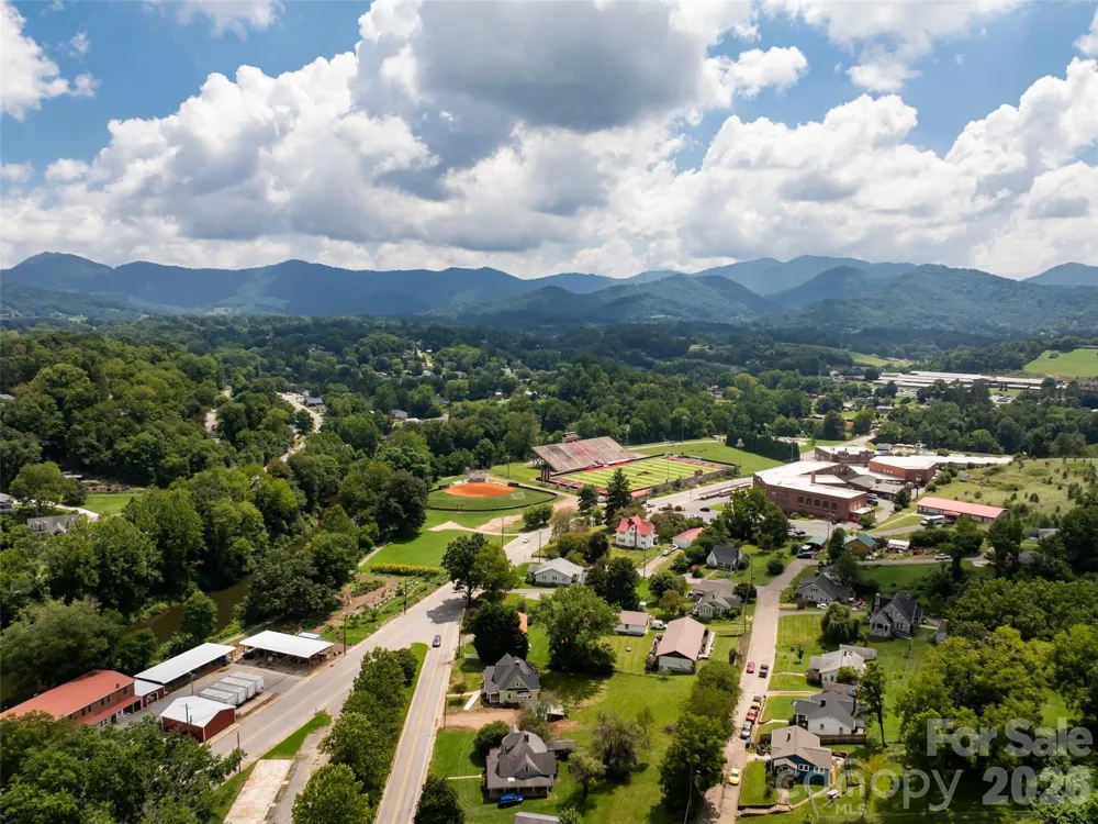 172 Reed Street Canton, NC 28716